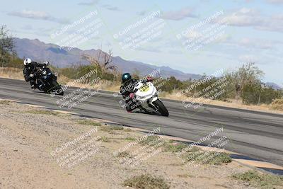 media/Nov-16-2025-Race Pace (Sun) [[8c5fa54630]]/Verified Riders/4-Turn 3 Inside (1050am)/